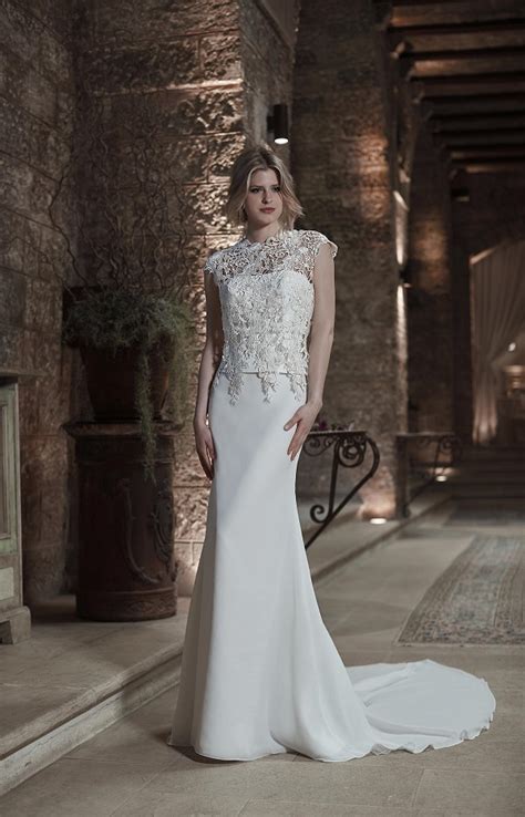 abito in pizzo macrame burberry x ospite matrimonio|Abiti da sposa in pizzo: il trend dei matrimoni 2024 .